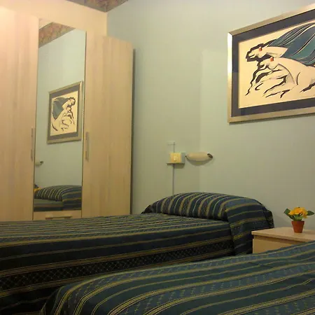 Nuovo Moderno Hotel 3*