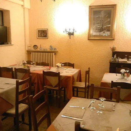 Nuovo Moderno Hotel